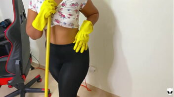 Curvy Latina Maid
