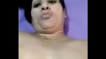 Kerala Aunty Selfie