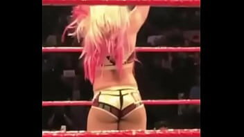 Alexa Bliss Cleavage