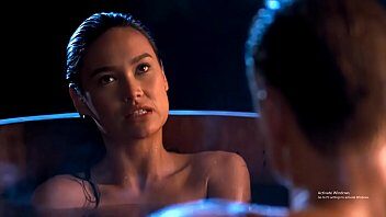 Tia Carrere Tits